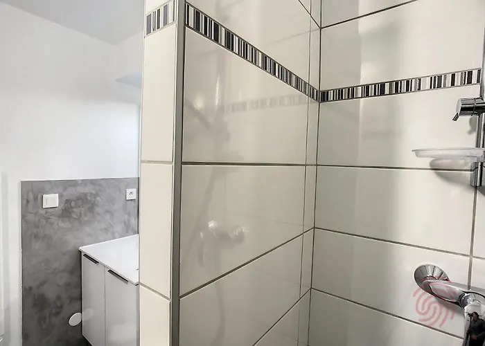 Cosy à 50m Des Thermes De Avec Terrasse, Wifi Et Animaux Acceptés - Fr-1-451-46